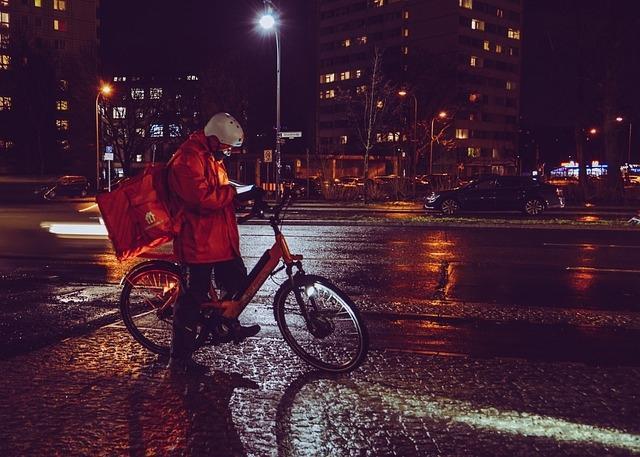 MOTOKURYE OLMAK İÇİN GEREKENLER NELER