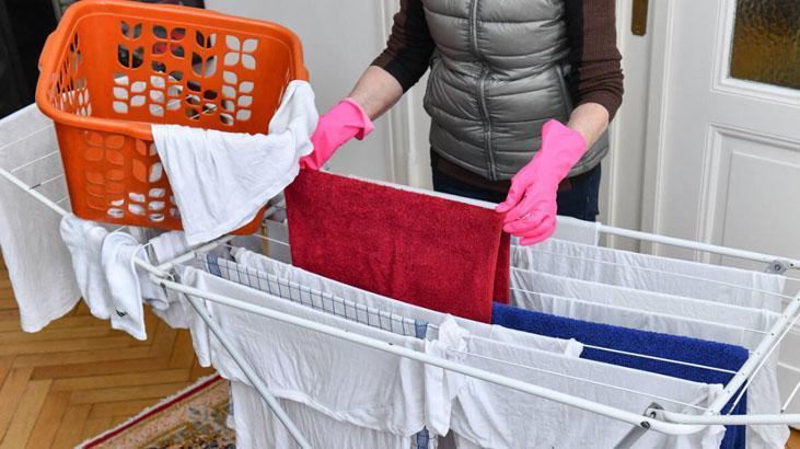 Kışın kıyafetleri kurutmanın en kolay taktiği Tek ihtiyaç plastik su şişesi