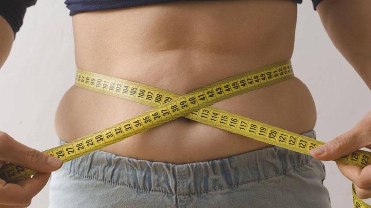 Mehmet Öz formülü verdi Ilık ve acı olursa göbekte yağdan eser bırakmıyor Mehmet Öz formülü verdi Ilık ve acı olursa göbekte yağdan eser bırakmıyor