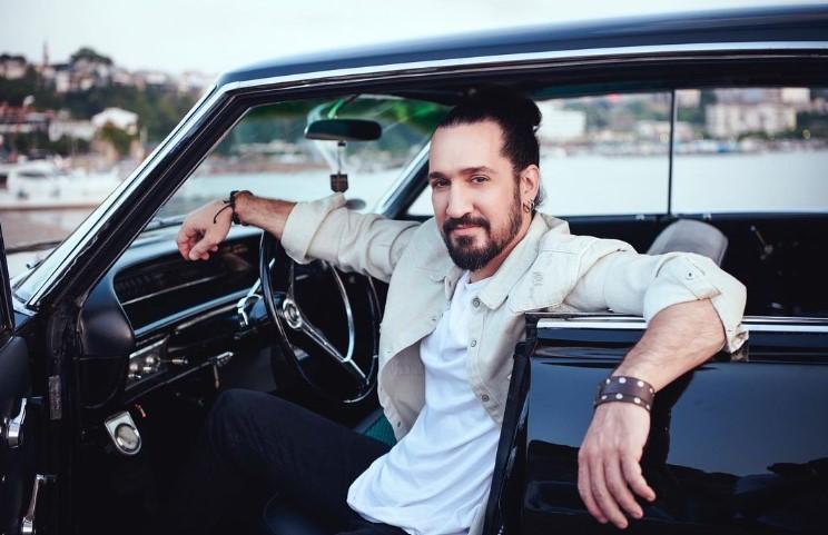 DOĞUKAN MANÇO KİMDİR