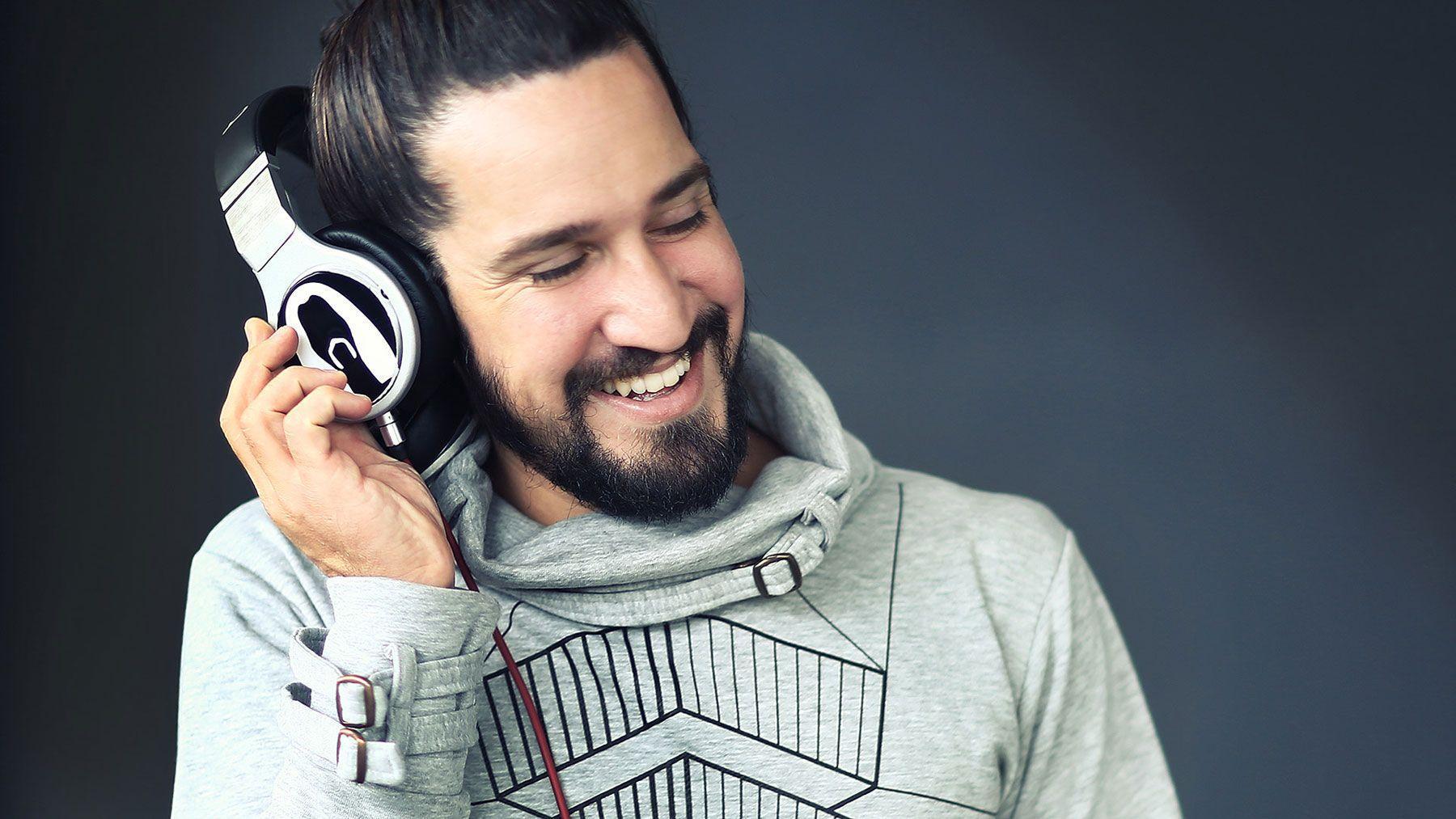 Survivor Doğukan Manço kimdir, nereli, hangi sezon yarıştı Survivor All Star 2024 Doğukan Manço kaç yaşında, şarkıları neler