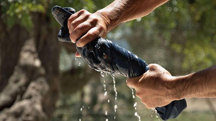 Japonlar buldu, etkili mi etkili Kot pantolonu en hızlı kurutan yöntem buymuş