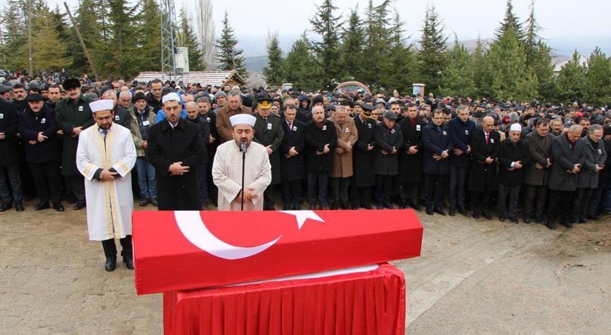 Şehit babası yürekleri bir kez daha yaktı Evladıyla böyle vedalaştı
