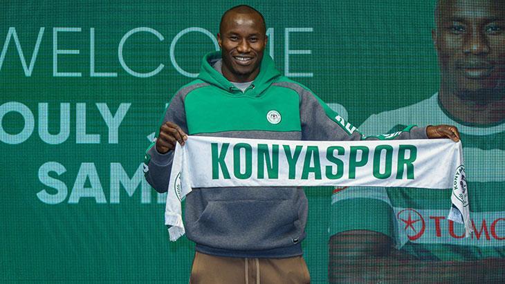 Bouly Junior Sambounun imza töreninden kareler