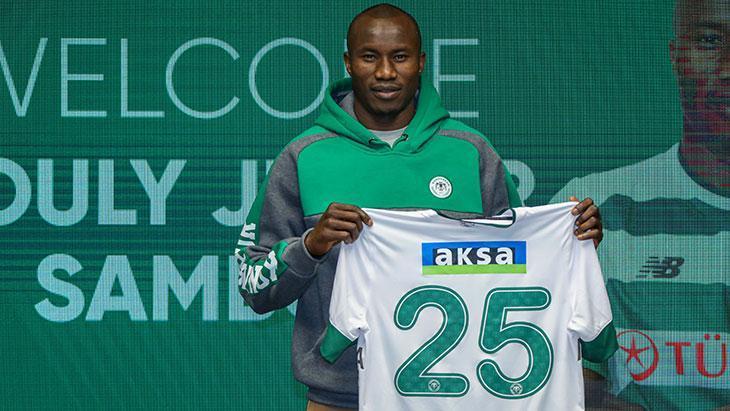 Bouly Junior Sambounun imza töreninden kareler