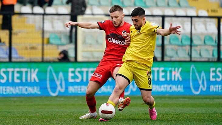 İstanbulspor - Gaziantep FK maçından kareler