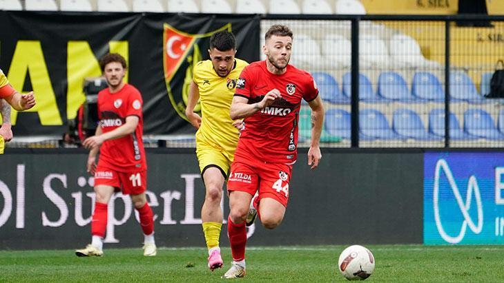 İstanbulspor - Gaziantep FK maçından kareler