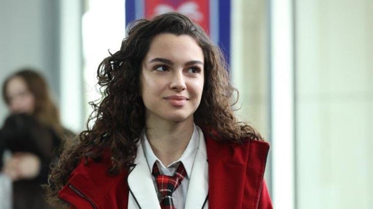 SU BURCU YAZGI ÇOŞKUN KİMDİR SU BURCU YAZGI ÇOŞKUN KİMDİR