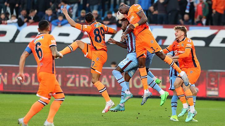 Trabzonspor - Başakşehir maçından kareler