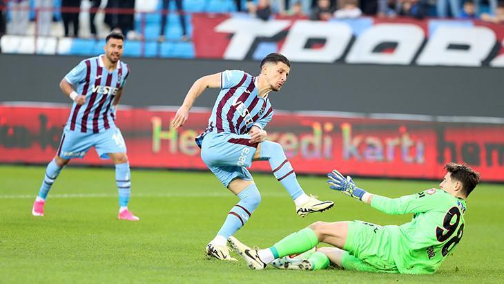 Trabzonspor - Başakşehir maçından kareler