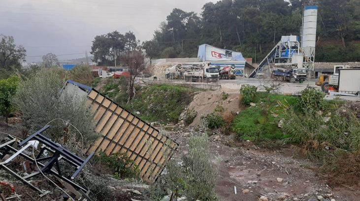 Antalyada hortum her yeri dağıttı Zarar büyük