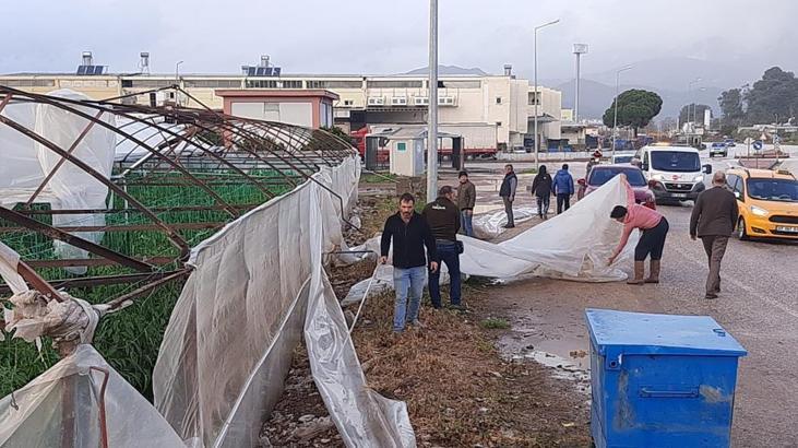 Antalyada hortum her yeri dağıttı Zarar büyük