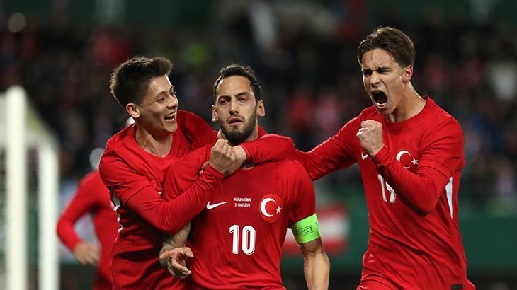 Avusturya-Türkiye maçından kareler