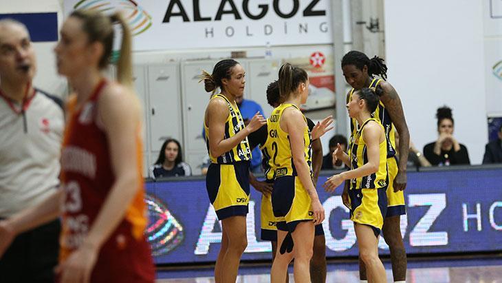Fenerbahçe Alagöz Holding - Galatasaray Çağdaş Faktoring maçından kareler