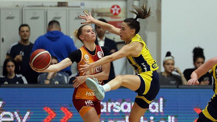 Fenerbahçe Alagöz Holding - Galatasaray Çağdaş Faktoring maçından kareler