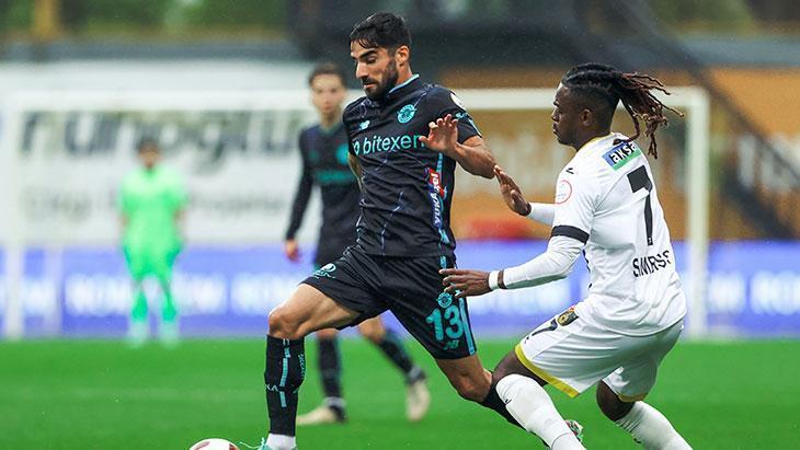 İstanbulspor - Adana Demirspor maçından kareler