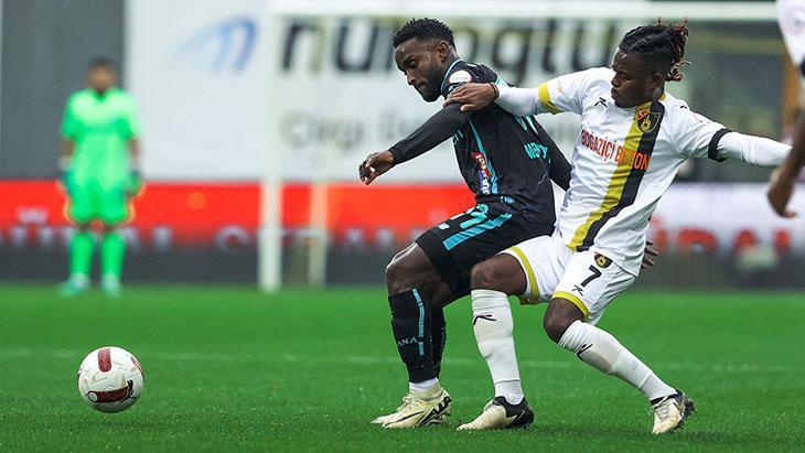 İstanbulspor - Adana Demirspor maçından kareler