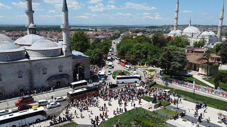 Edirnede Kakava-Hıdrellez coşkusu Binlerce kişi akın etti