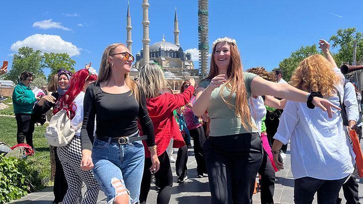 Edirnede Kakava-Hıdrellez coşkusu Binlerce kişi akın etti