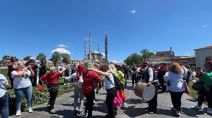 Edirnede Kakava-Hıdrellez coşkusu Binlerce kişi akın etti