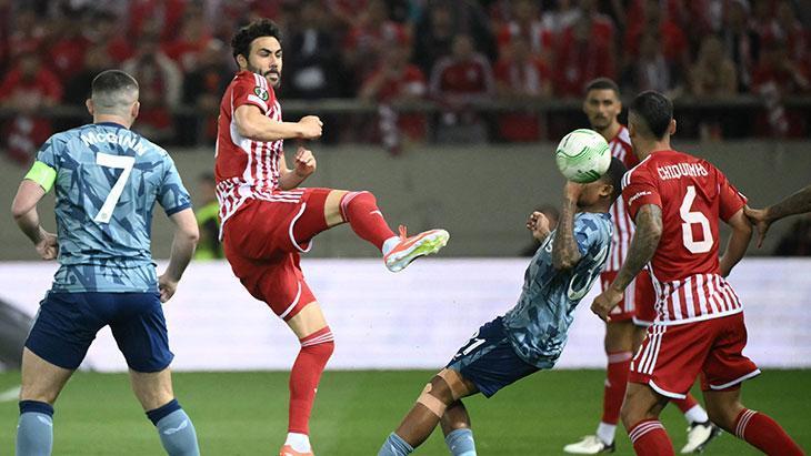 Olympiakos - Aston Villa maçından kareler