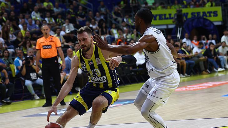 Fenerbahçe Beko - Beşiktaş Emlakjet maçından kareler