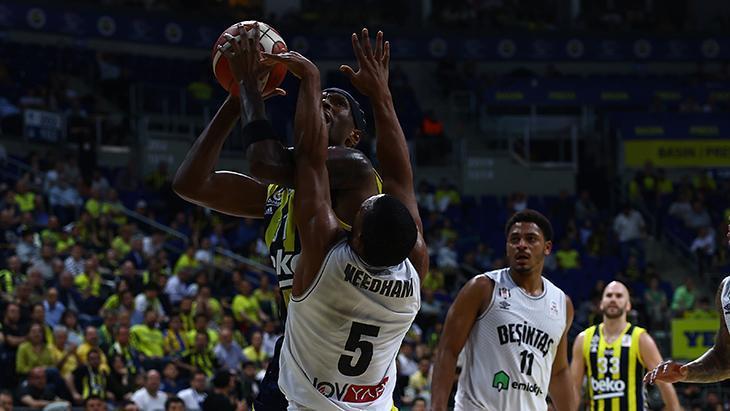 Fenerbahçe Beko - Beşiktaş Emlakjet maçından kareler