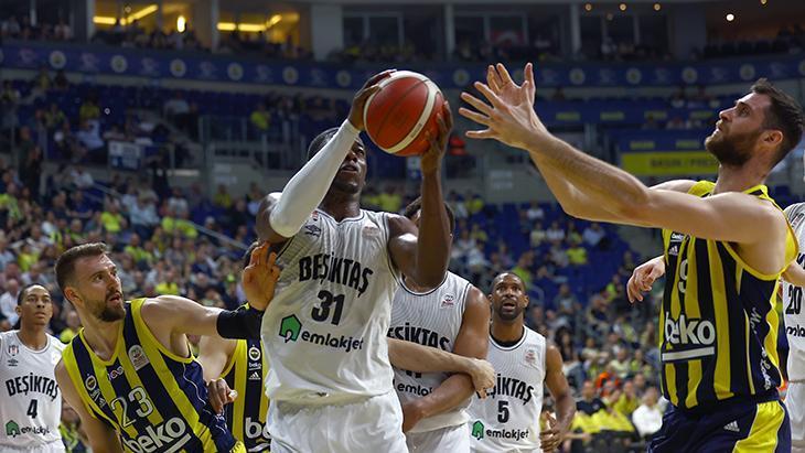 Fenerbahçe Beko - Beşiktaş Emlakjet maçından kareler