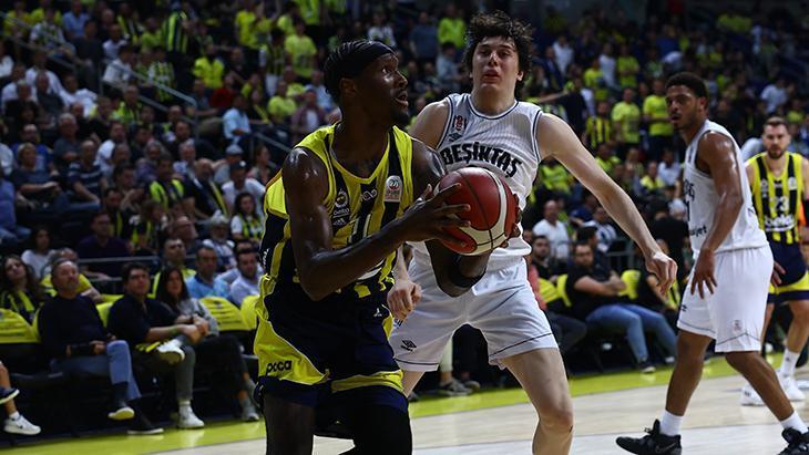 Fenerbahçe Beko - Beşiktaş Emlakjet maçından kareler