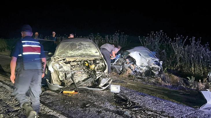 Tekirdağ'da oğlunu sollamaya çalışan baba zincirleme kazaya sebep oldu: 3 ölü, 5 yaralı