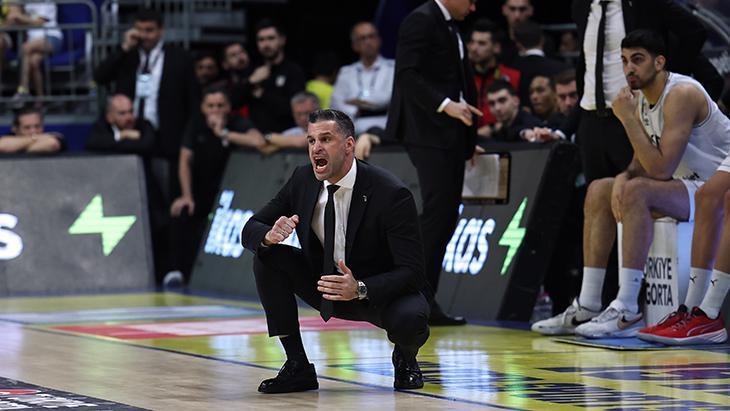 Fenerbahçe Beko - Beşiktaş Emlakjet maçından kareler