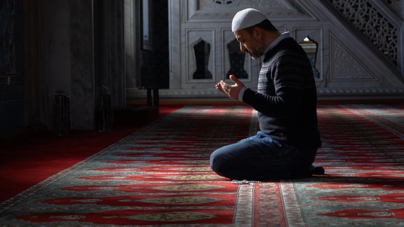 TEŞRİK TEKBİRİ NEDİR, NE ZAMAN, KAÇ DEFA GETİRİLİR