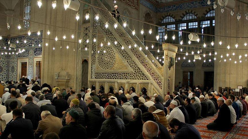 VAN BAYRAM NAMAZI SAATİ 2024