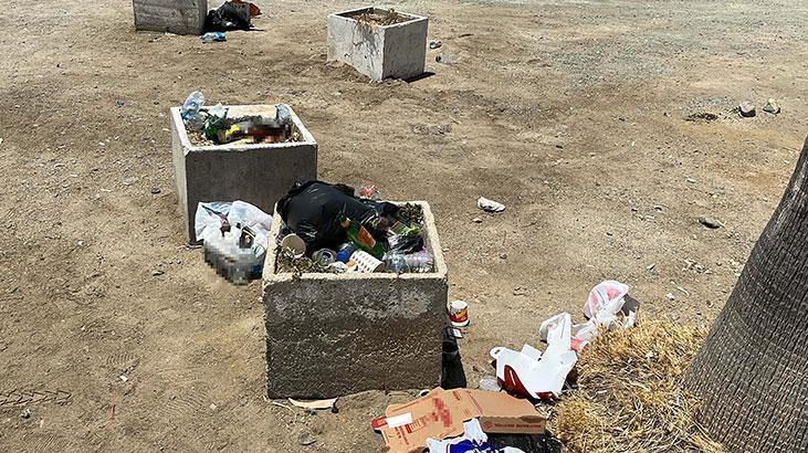 Yer: Bodrum Tatilcilerden geriye çöpleri kaldı Yer: Bodrum Tatilcilerden geriye çöpleri kaldı