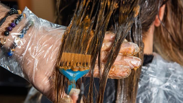 Saç boyasını kıyafetten nasıl çıkarırım 5 adımlı kurtarma planı Saç boyasını kıyafetten nasıl çıkarırım 5 adımlı kurtarma planı