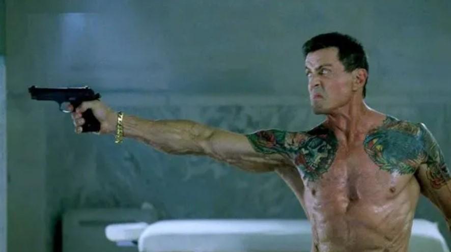 İNTİKAM KURŞUNU FİLMİNİN OYUNCULARI KİM İNTİKAM KURŞUNU FİLMİNİN OYUNCULARI KİM