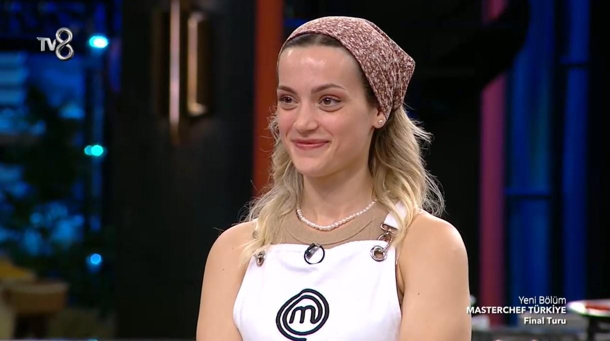 MASTERCHEFTE ANA KADROYA GİREN 12. YARIŞMACI KİM OLDU