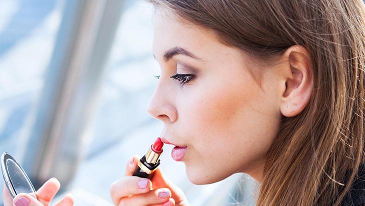 Dudak tonunuz burcunuza göre değişiyor! Ruj rengini buna göre seçin ...