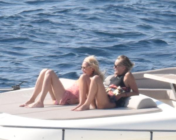 Sharon Stoneun Bodrum keyfi Saatlerce teknede kaldı