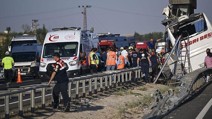 Ankaradaki yolcu otobüsü kazasından ilk görüntüler