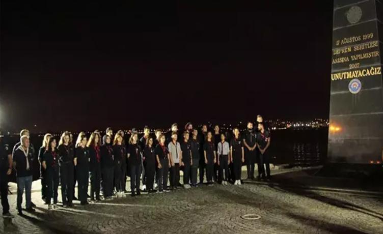 17 AĞUSTOS 1999 DEPREMİ RESİMLİ MESAJLARI VE ANMA SÖZLERİ: 17 Ağustos 1999 hangi gündü 17 Ağustos depremi 25. yılında anılıyor