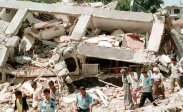 17 AĞUSTOS DEPREMİ ANMA MESAJLARI VE SÖZLERİ