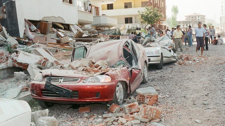 17 Ağustos 1999 Marmara Depreminden unutulmayan anlar Üzerinden tam 25 yıl geçti