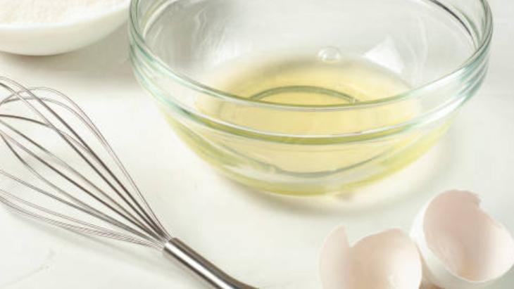 CİLT PÜRÜZLERİNİ ALAN YUMURTA AKI MASKESİ İÇİN GEREKENLER