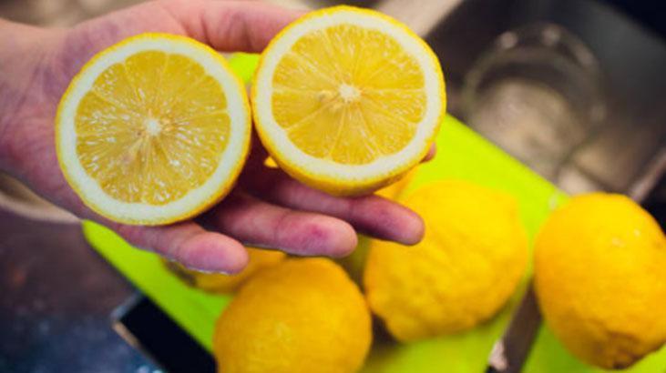 Herkes mutfakta aynı hatayı yapıyor Çekirdekleri gider tıkıyor, etkisi neredeyse sıfır Herkes mutfakta aynı hatayı yapıyor Çekirdekleri gider tıkıyor, etkisi neredeyse sıfır