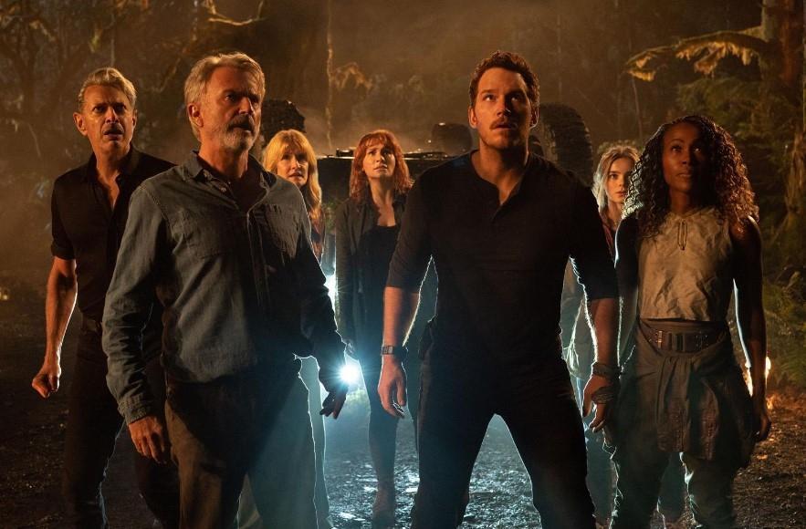 JURASSIC WORLD: HAKİMİYET OYUNCULARI