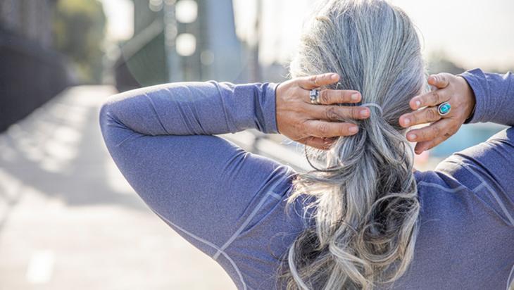 Erken yaşta beyazlamasının sebebi bakın neymiş Yemeklere ekleyin, hücrelere savaş açıyor