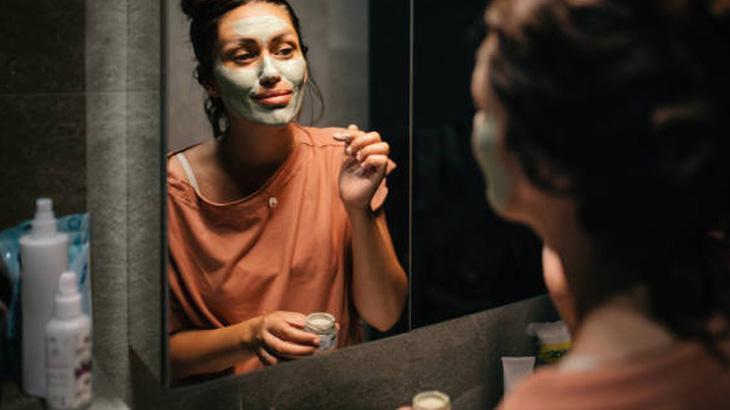 KAHVE TELVESİ MASKESİ