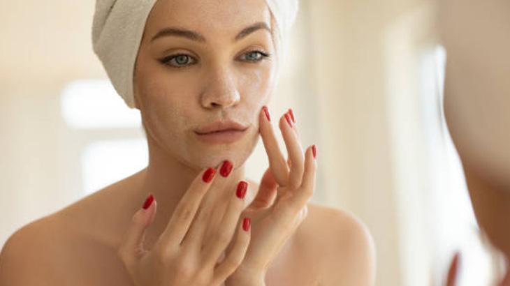 BAL VE TARÇIN MASKESİ