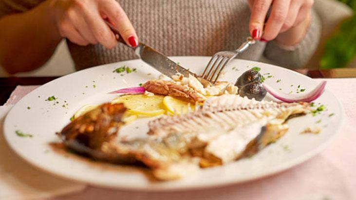 canan karataydan muhteşem balık tüyosu suya koyun, dibe çökerse hemen tavaya atın